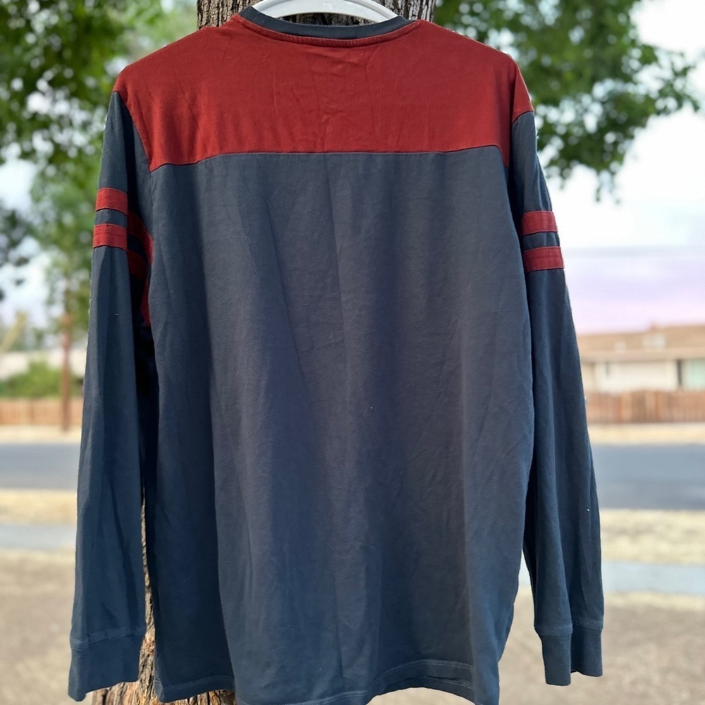 Fox Airlines Red and Navy Blue Graphic Tee - Picture 4 of 4